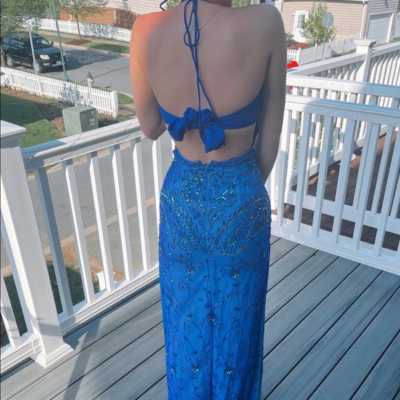 selling this stunning sequin gown / prom dress!! - Picture 2 of 3